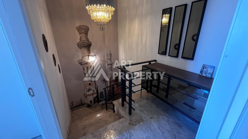 Пентхаус 2+1 с панорамным видом на море в центре Аланьи, всего в 700 метрах от пляжа Кейкубат - Ракурс 2