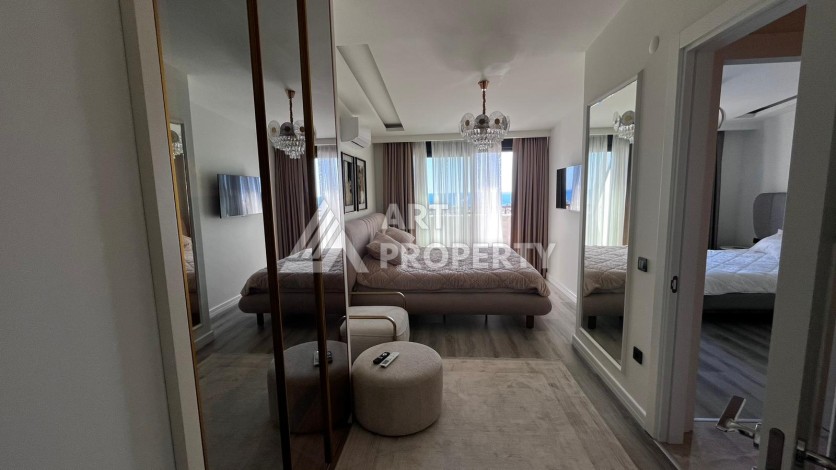 Пентхаус 2+1 с панорамным видом на море в центре Аланьи, всего в 700 метрах от пляжа Кейкубат - Ракурс 6