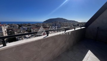 Пентхаус 2+1 с панорамным видом на море в центре Аланьи, всего в 700 метрах от пляжа Кейкубат - Ракурс 8