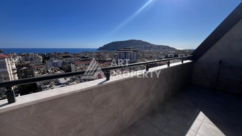 Пентхаус 2+1 с панорамным видом на море в центре Аланьи, всего в 700 метрах от пляжа Кейкубат - Ракурс 7