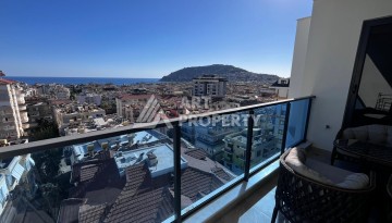 Пентхаус 2+1 с панорамным видом на море в центре Аланьи, всего в 700 метрах от пляжа Кейкубат - Ракурс 9