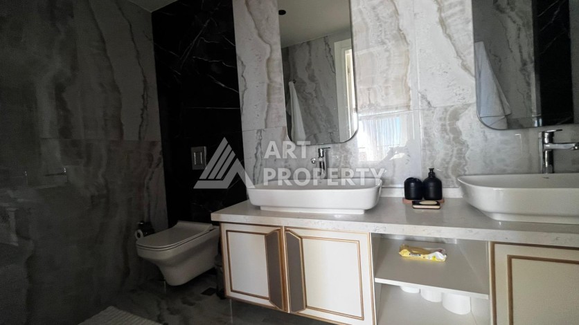 Пентхаус 2+1 с панорамным видом на море в центре Аланьи, всего в 700 метрах от пляжа Кейкубат - Ракурс 21