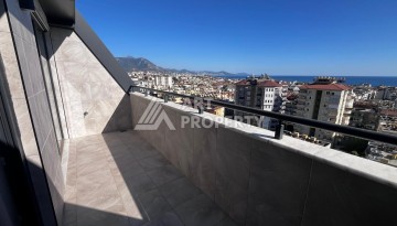 Пентхаус 2+1 с панорамным видом на море в центре Аланьи, всего в 700 метрах от пляжа Кейкубат - Ракурс 23