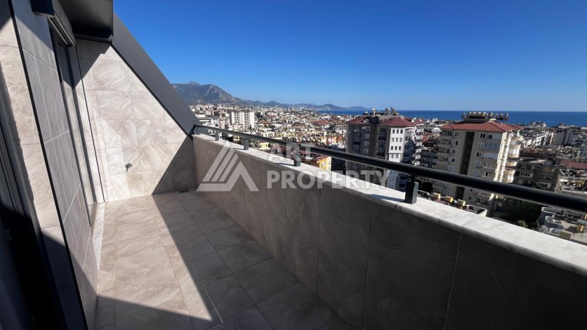 Пентхаус 2+1 с панорамным видом на море в центре Аланьи, всего в 700 метрах от пляжа Кейкубат - Ракурс 22