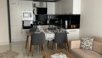 Стильная квартира 1+1 с видом на море в престижном комплексе района Тосмур, всего в 400 метрах от пляжа - Ракурс 5