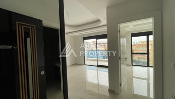 Квартира 1+1 в новом комплексе премиум-класса в центре Аланьи, всего в 800 метрах от моря - Ракурс 4