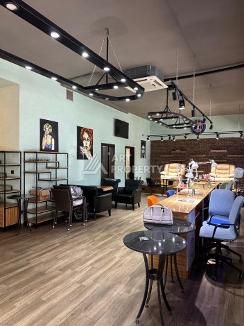 Коммерческое помещение 200 м² на главной Променадной улице района Оба — отличная инвестиция с возможностью получения гражданства Турции - Ракурс 0