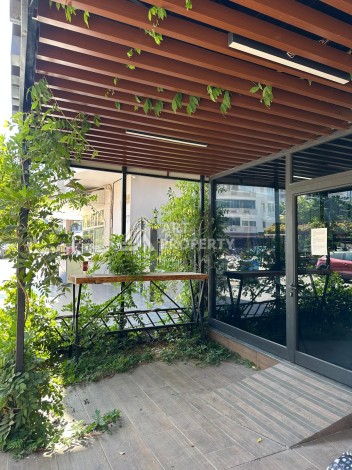 Коммерческое помещение 200 м² на главной Променадной улице района Оба — отличная инвестиция с возможностью получения гражданства Турции - Ракурс 2