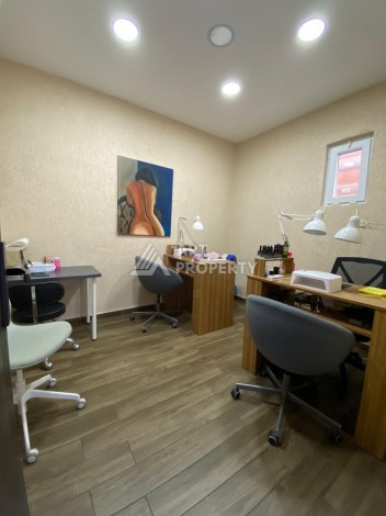 Коммерческое помещение 200 м² на главной Променадной улице района Оба — отличная инвестиция с возможностью получения гражданства Турции - Ракурс 4