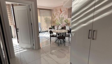 Меблированная квартира 1+1 в премиальном комплексе в центре Алании, в 400 метрах от пляжа Клеопатра - Ракурс 3