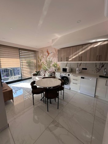 Меблированная квартира 1+1 в премиальном комплексе в центре Алании, в 400 метрах от пляжа Клеопатра - Ракурс 3