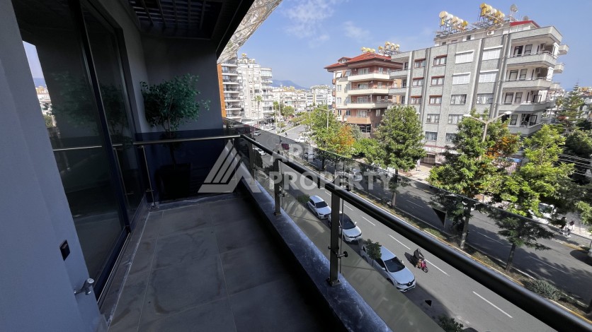 Квартира 1+1 без мебели в новом комплексе в центре Алании, всего 400 метров от пляжа Клеопатра - Ракурс 9