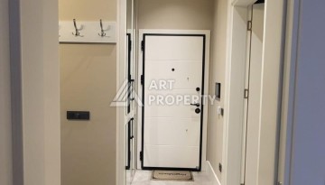 Стильная квартира 1+1 с дизайнерским интерьером в премиальном комплексе у пляжа Клеопатры - Ракурс 10