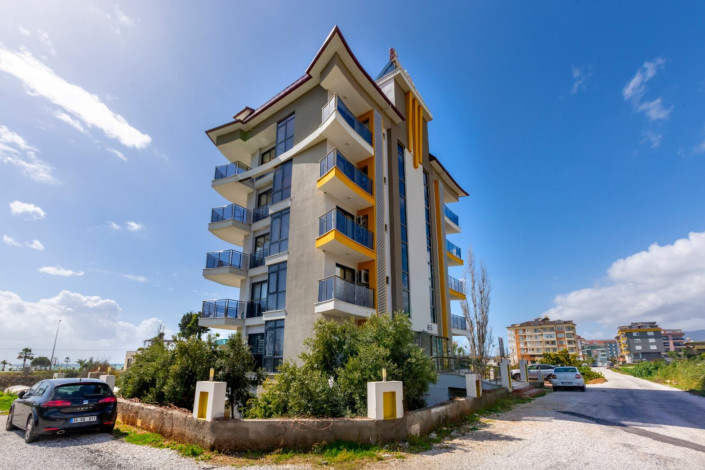 Квартира 1+1 с новой мебелью и прямым видом на море в Кестеле, 65 м2 - Ракурс 2