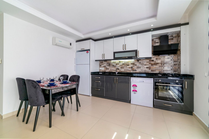 Квартира 1+1 с новой мебелью и прямым видом на море в Кестеле, 65 м2 - Ракурс 11