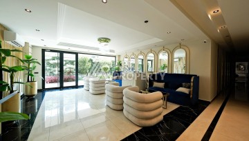 Меблированная квартира 1+1 в бутик-комплексе с лицензией на краткосрочную аренду у пляжа Клеопатра - Ракурс 3