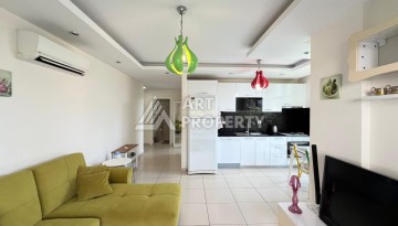 Просторная квартира 1+1 в 300 метрах от моря в районе Кестель, 65 кв.м. - Ракурс 3