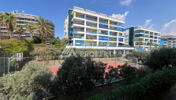 Просторная квартира 1+1 в 300 метрах от моря в районе Кестель, 65 кв.м. - Ракурс 14