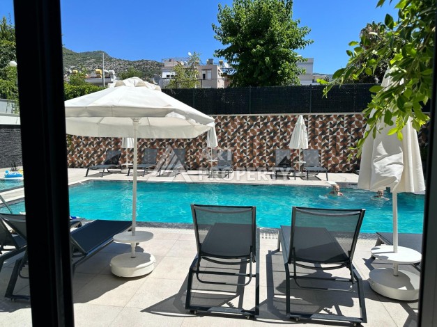 Двухкомнатная квартира 60 кв.м. с видом на море в 200 метрах от пляжа Клеопатры - Ракурс 1