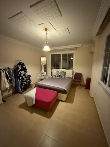 Двухуровневый дуплекс 160 м² в центре Алании рядом с пляжем Клеопатры — всего 120 метров до моря - Ракурс 2