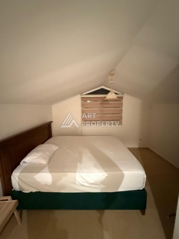 Двухуровневый дуплекс 160 м² в центре Алании рядом с пляжем Клеопатры — всего 120 метров до моря - Ракурс 9