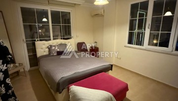 Двухуровневый дуплекс 160 м² в центре Алании рядом с пляжем Клеопатры — всего 120 метров до моря - Ракурс 15