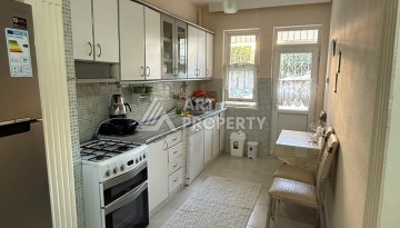 Двухуровневый дуплекс 160 м² в центре Алании рядом с пляжем Клеопатры — всего 120 метров до моря - Ракурс 18