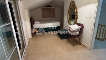 Двухуровневый дуплекс 160 м² в центре Алании рядом с пляжем Клеопатры — всего 120 метров до моря - Ракурс 22