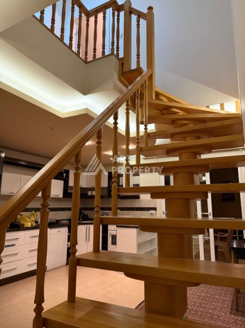 Двухуровневый дуплекс 160 м² в центре Алании рядом с пляжем Клеопатры — всего 120 метров до моря - Ракурс 35