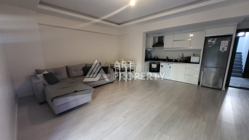 Меблированная квартира 1+1 с приватным садом в центре Алании, 58 кв.м. - Ракурс 1