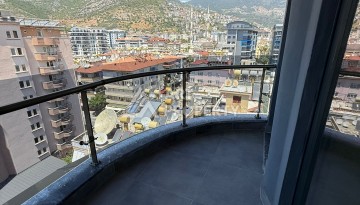 Квартира 1+1 с видом на море и горы в центре Алании, 59 кв.м. - Ракурс 16