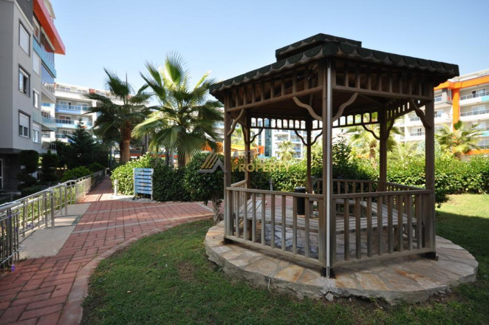 Просторная квартира 1+1 с мебелью и техникой у моря в районе Кестель, 70 м2 - Ракурс 21