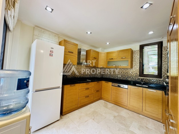 Отдельно стоящая вилла 3+1 с личным бассейном в уникальном курортном комплексе района Каргыджак - Ракурс 8