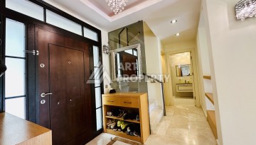 Отдельно стоящая вилла 3+1 с личным бассейном в уникальном курортном комплексе района Каргыджак - Ракурс 11