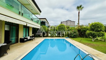 Отдельно стоящая вилла 3+1 с личным бассейном в уникальном курортном комплексе района Каргыджак - Ракурс 21