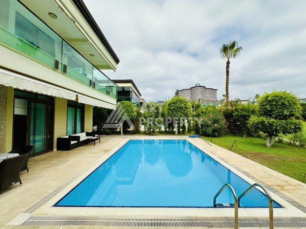 Отдельно стоящая вилла 3+1 с личным бассейном в уникальном курортном комплексе района Каргыджак - Ракурс 20