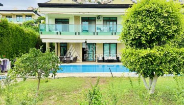 Отдельно стоящая вилла 3+1 с личным бассейном в уникальном курортном комплексе района Каргыджак - Ракурс 25