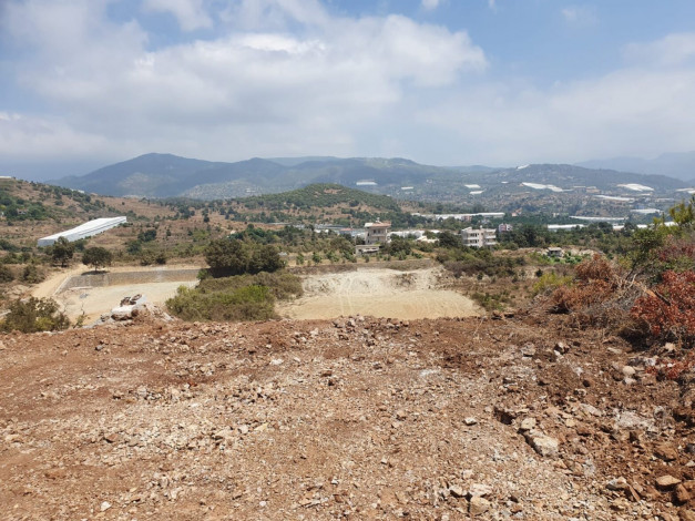 Участок земли большой площади с видом на горы и море в Демирташ, 6350 м2 - Ракурс 2