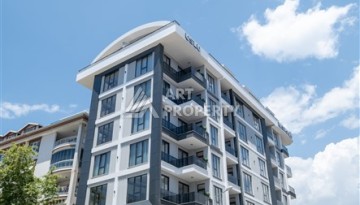 Квартира 1+1 с панорамным остеклением и открытыми видами на город, в комплексе 2024 года - Ракурс 4