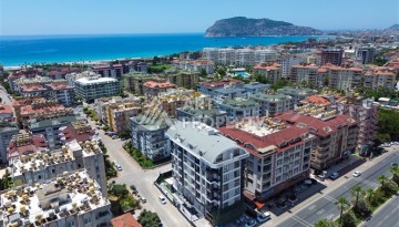 Квартира 1+1 с панорамным остеклением и открытыми видами на город, в комплексе 2024 года - Ракурс 8