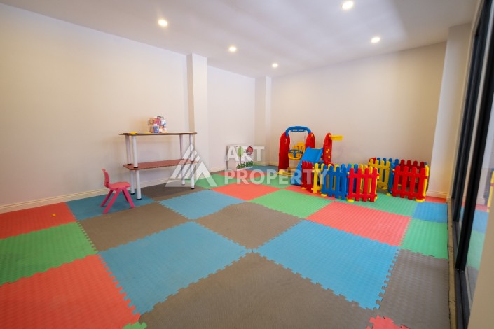 Квартира 1+1 с панорамным остеклением и открытыми видами на город, в комплексе 2024 года - Ракурс 17