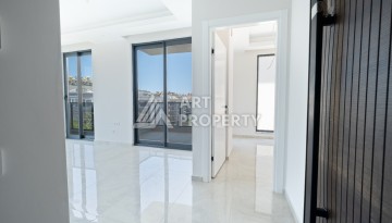 Квартира 1+1 с панорамным остеклением и открытыми видами на город, в комплексе 2024 года - Ракурс 19