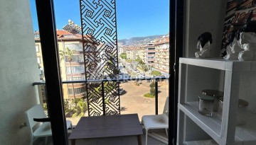 Квартира 1+1 в престижном комплексе района Оба в 200 метрах от моря - Ракурс 11