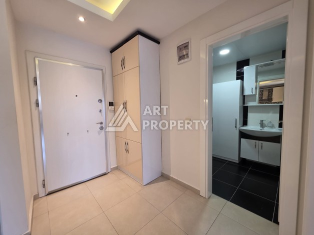 Квартира 1+1 с большим балконом в Махмутларе, всего 350 м до моря - Ракурс 6