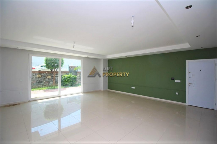 Пятикомнатный дуплекс с садом у реки Дим в районе Кестель, 220м2 - Ракурс 3