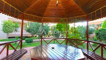 Просторная квартира 2+1 в центре Махмутлара, всего 400 м до моря. - Ракурс 24