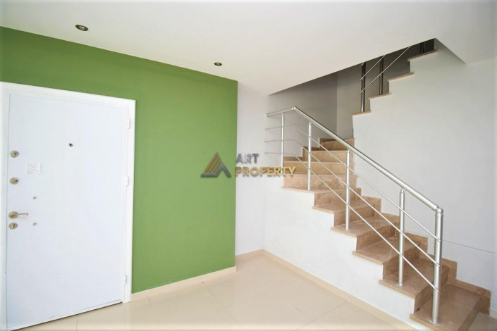 Пятикомнатный дуплекс с садом у реки Дим в районе Кестель, 220м2 - Ракурс 4