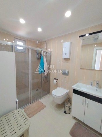 Дуплекс 3+1 с видом на море в Махмутларе, 150 кв.м. - Ракурс 32