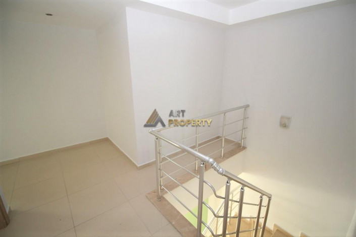 Пятикомнатный дуплекс с садом у реки Дим в районе Кестель, 220м2 - Ракурс 22