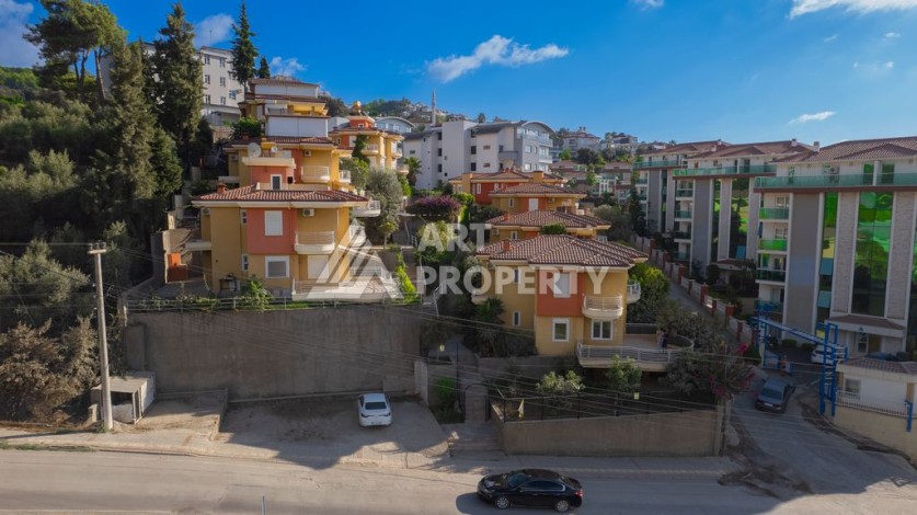 Просторная вилла 4+1 в Каргыджаке с красивыми видами и большой зелёной территорией комплекса - Ракурс 3